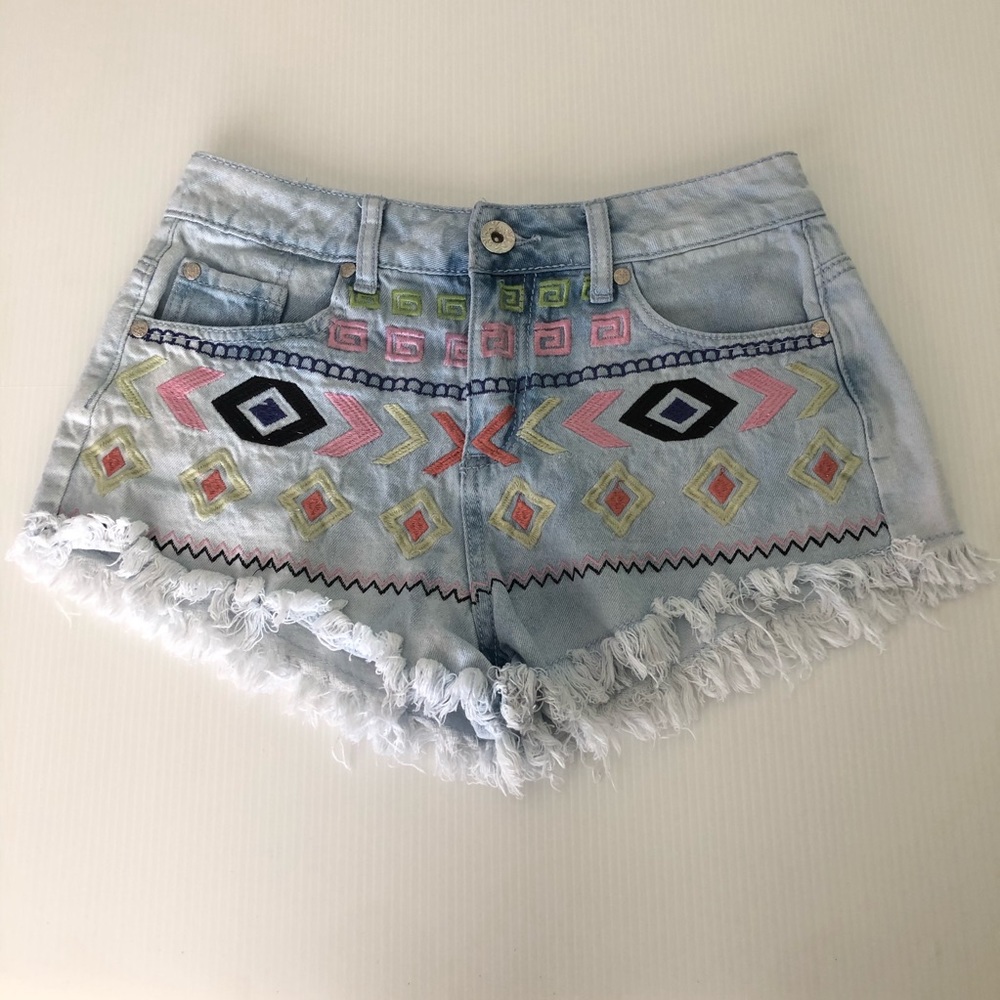Junior’s Body Central Denim Short Size 3